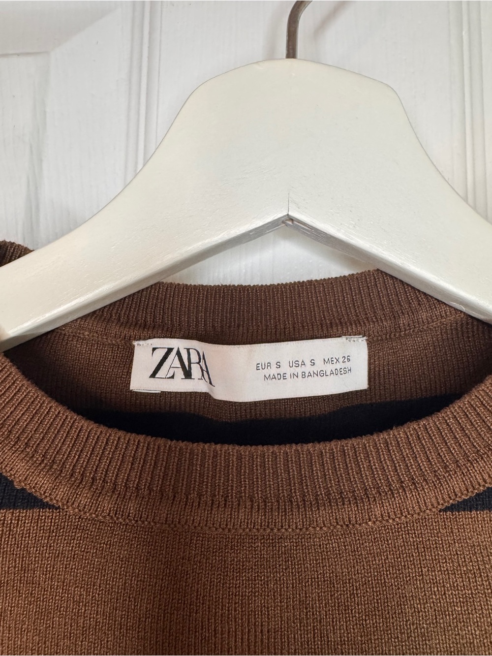 5/25$ ZARA Brown Crewneck Sweater for Women Size S